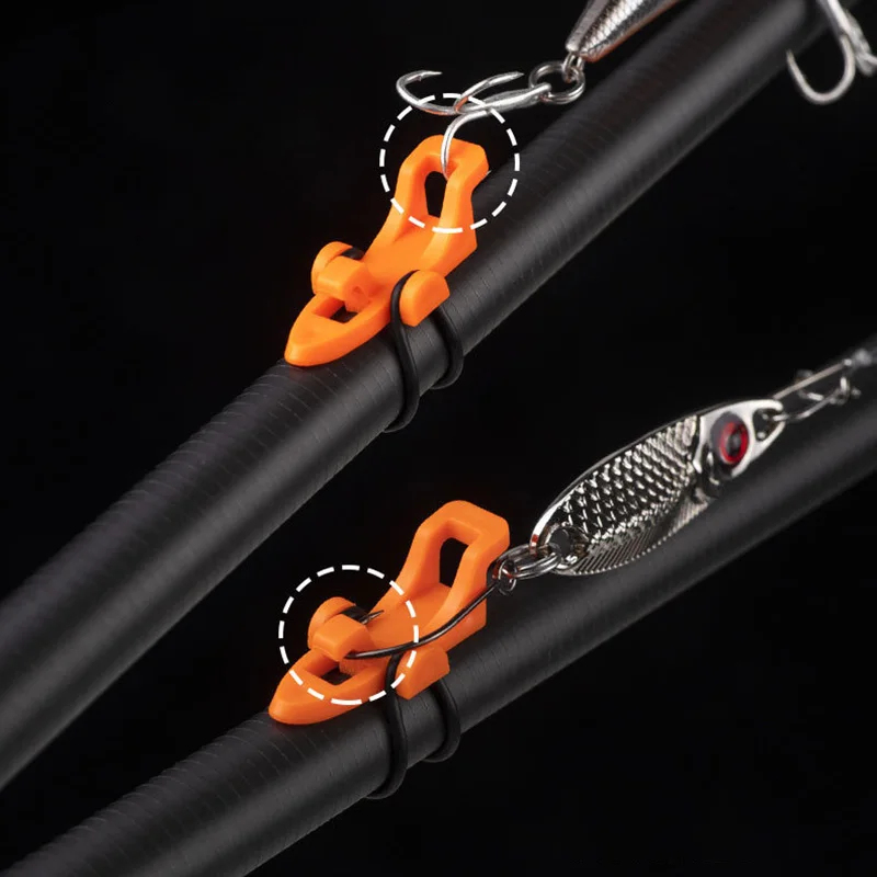 Fishing Equipment Hook - حامل خطاف صيد السمك مع 3